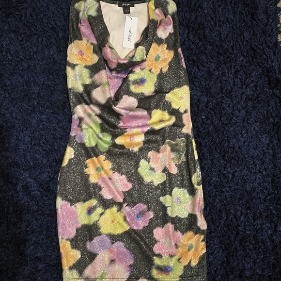 Dazzling Floral Dress - Picture 5 of 8